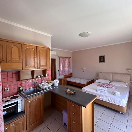 Lefkáda Dimitra Rooms מראה חיצוני תמונה